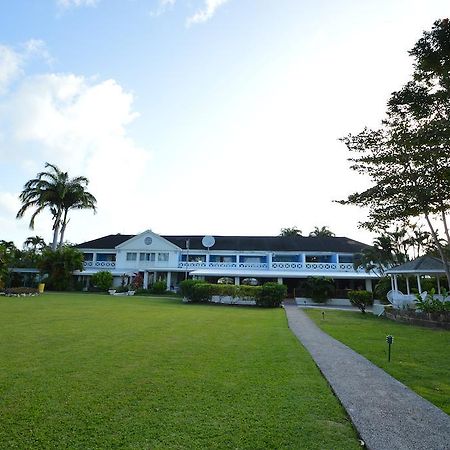 Starfish Discovery Bay Holetown Exterior photo