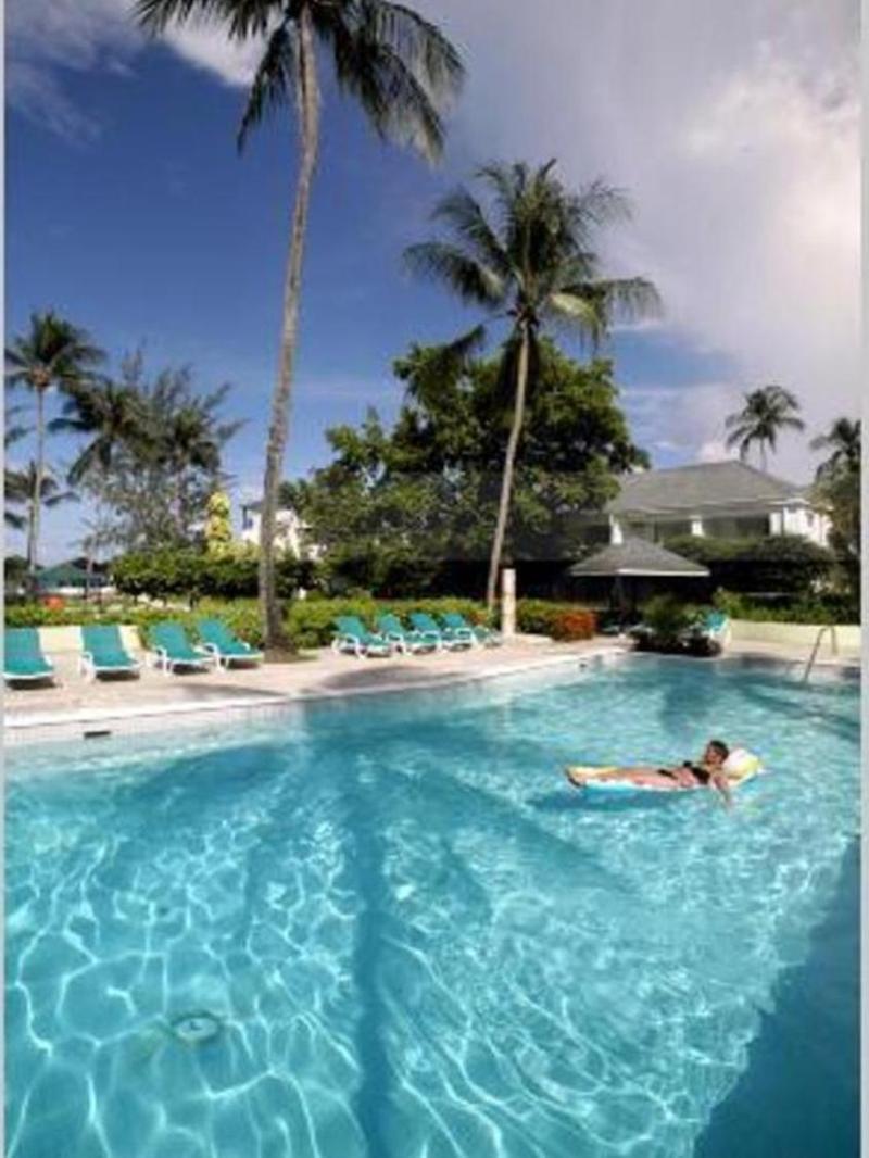 Starfish Discovery Bay Holetown Exterior photo