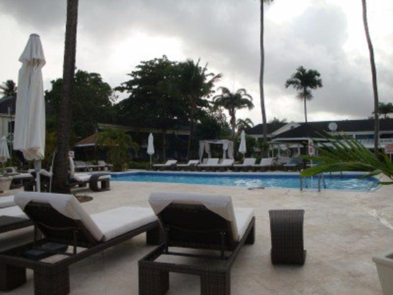 Starfish Discovery Bay Holetown Exterior photo